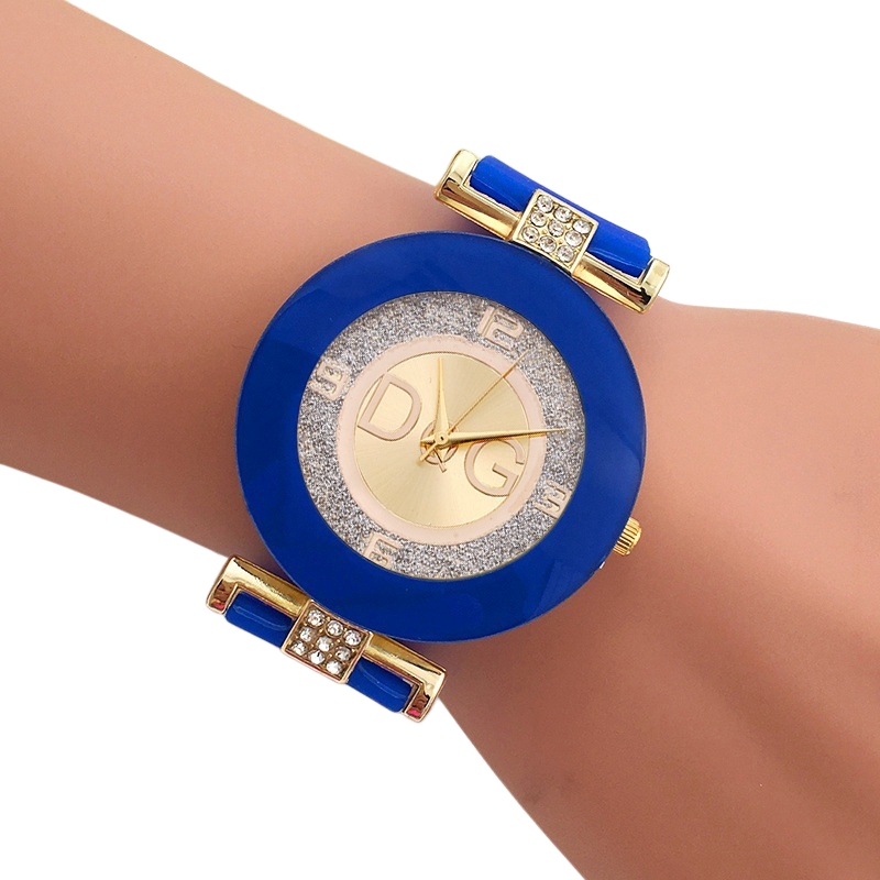 Luxury Watch For Women Silicon - огляд і ціна Luxury Watch Stand